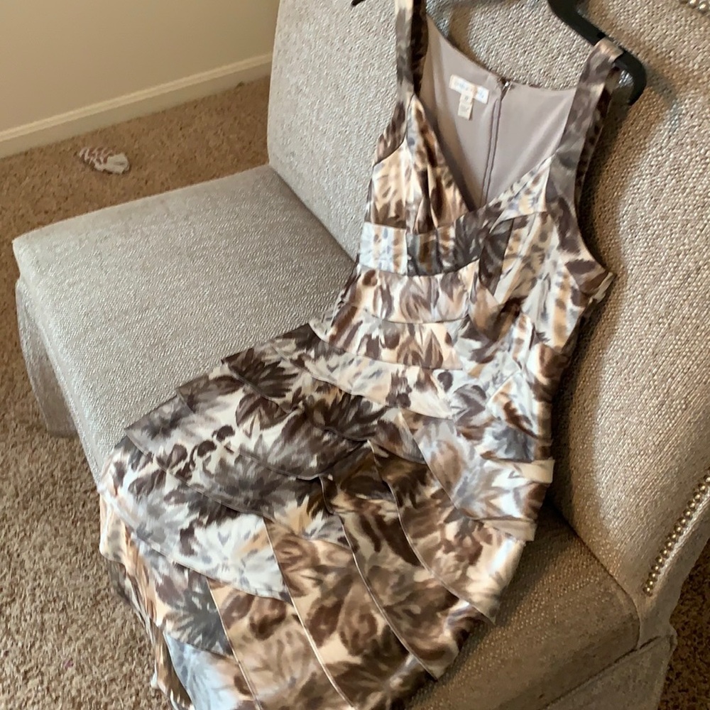 Beautiful shiny dress in a size 10
